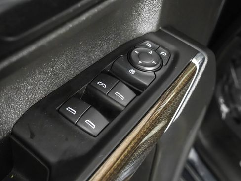 Used 2021 Chevrolet Silverado 1500 LT image 32