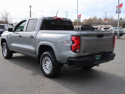 Certified 2025 Chevrolet Colorado W/T image 7