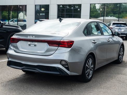 Used 2022 Kia Forte LXS FWD image 6
