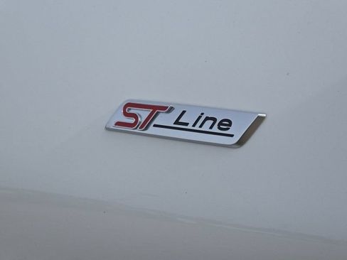 Used 2025 Ford Explorer ST-Line w/ Premium Package RWD image 7