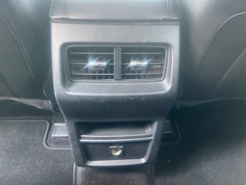 Used 2016 Ford Edge SE AWD/4WD image 17