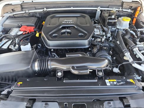 Used 2023 Jeep Wrangler Unlimited Rubicon 4xe w/ Steel Bumper Group image 23