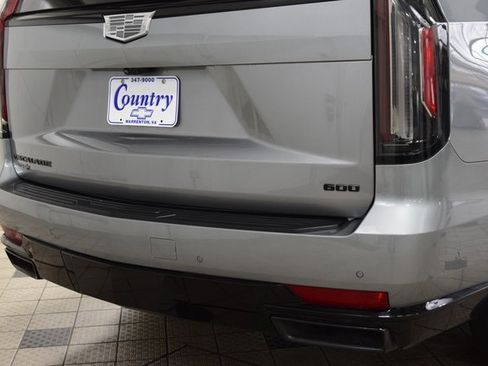 Used 2023 Cadillac Escalade Sport w/ LPO, ONYX Package image 21