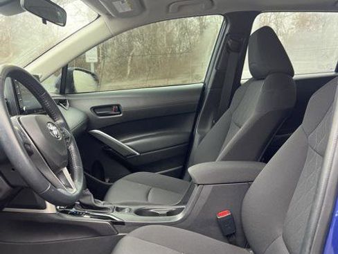 Certified 2022 Toyota Corolla Cross LE image 7