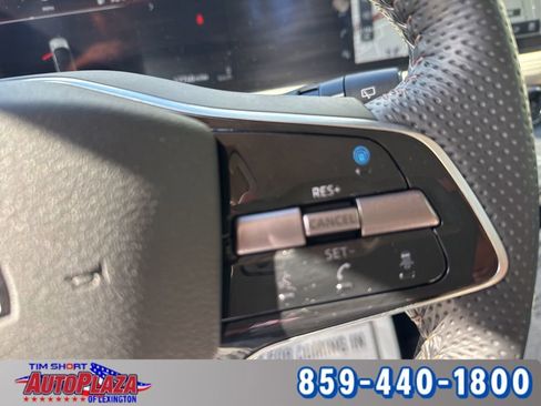 Used 2023 Nissan Ariya AWD image 31