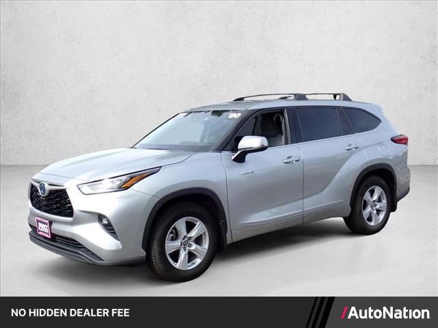Used 2020 Toyota Highlander LE AWD/4WD image 1