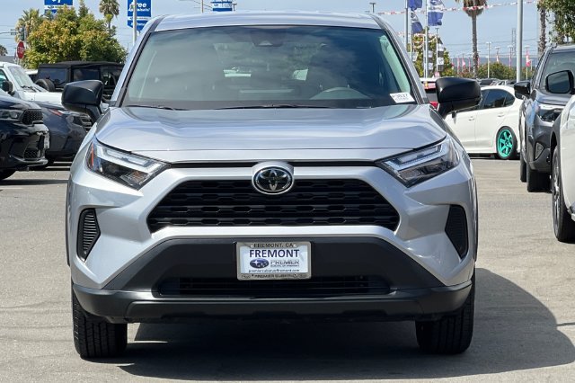 Used 2025 Toyota RAV4 LE FWD image 9