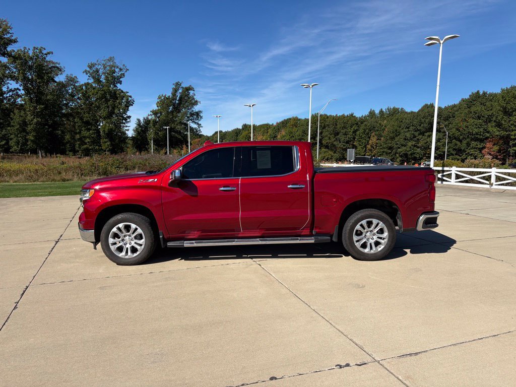 Used 2023 Chevrolet Silverado 1500 LTZ AWD/4WD image 3