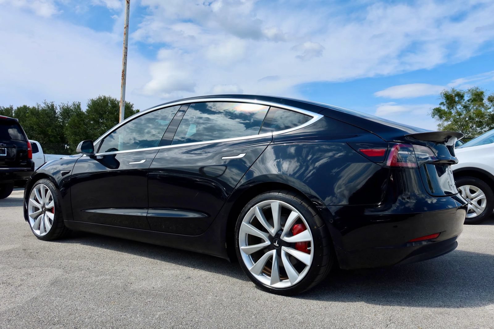 Used 2018 Tesla Model 3 Performance AWD/4WD image 2