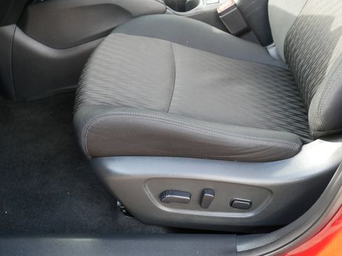 Used 2018 Nissan Rogue SV w/ Sun & Sound Touring Package AWD/4WD image 20
