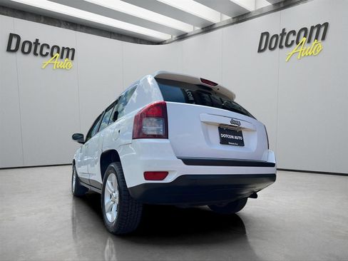 Used 2015 Jeep Compass Latitude AWD/4WD image 8