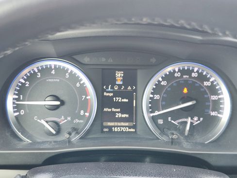 Used 2016 Toyota Highlander XLE image 19