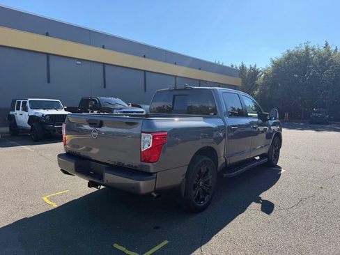 Used 2023 Nissan Titan SV w/ SV Convenience Package AWD/4WD image 8