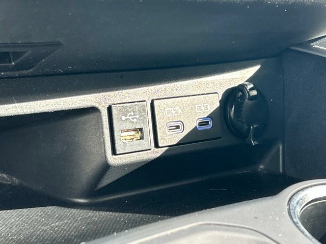 Used 2022 Toyota Highlander XLE AWD/4WD image 80