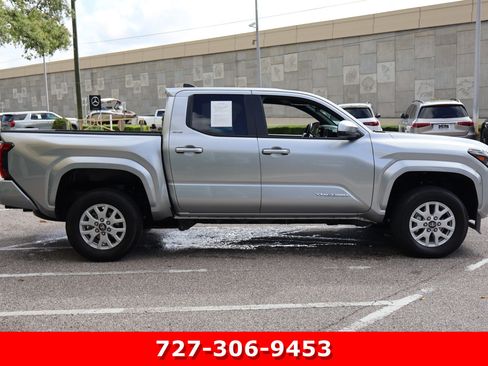 Used 2026 Toyota Tacoma SR5 AWD/4WD image 10