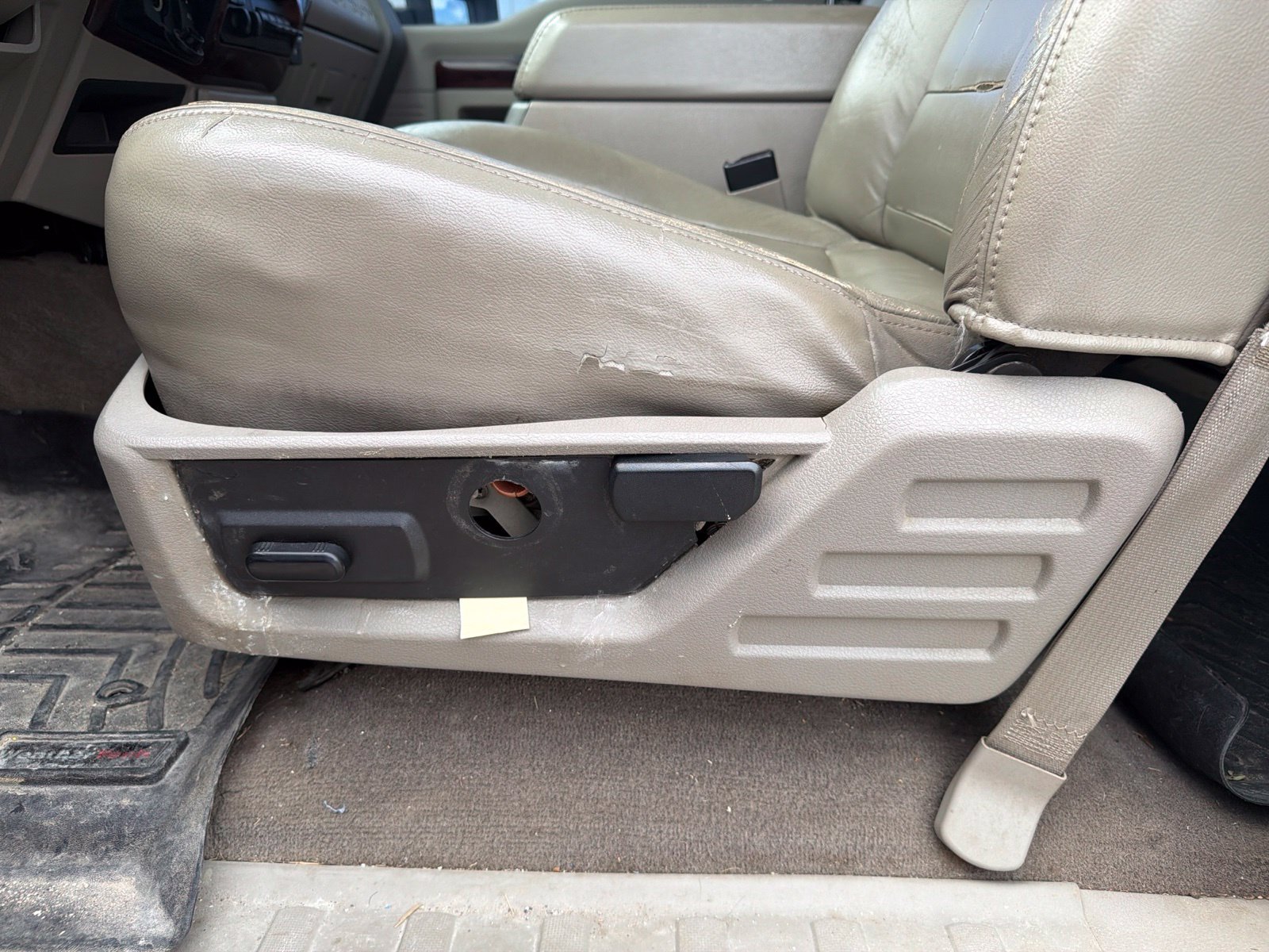 Used 2010 Ford F250 Lariat AWD/4WD image 22
