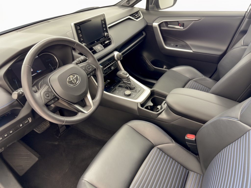 Used 2021 Toyota RAV4 XSE AWD/4WD image 4