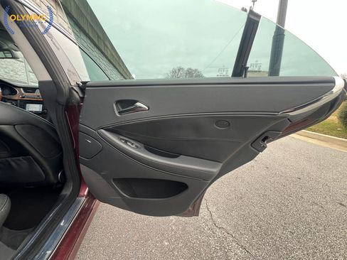 Used 2006 Mercedes-Benz CLS 500 w/ AMG Sport Pkg image 49