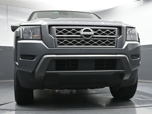 Certified 2022 Nissan Frontier SV image 22