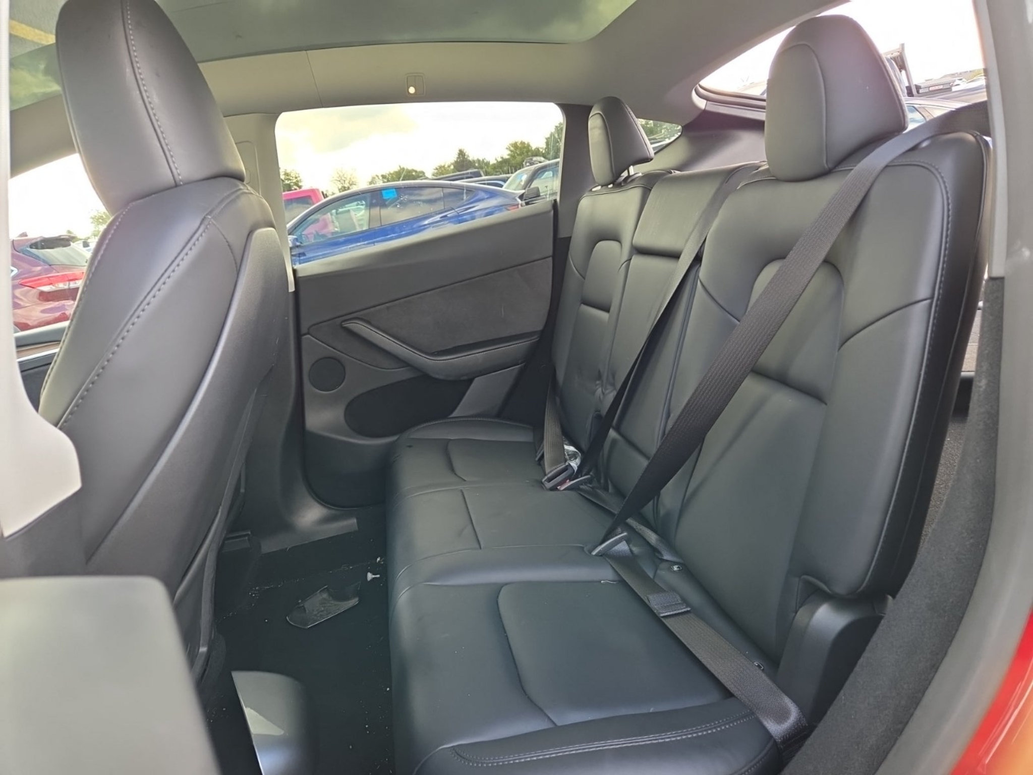 Used 2023 Tesla Model Y Long Range AWD/4WD image 3