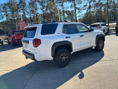 New 2026 Toyota 4Runner SR5 image 7