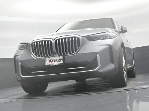 Used 2025 BMW X5 xDrive40i AWD/4WD image 47