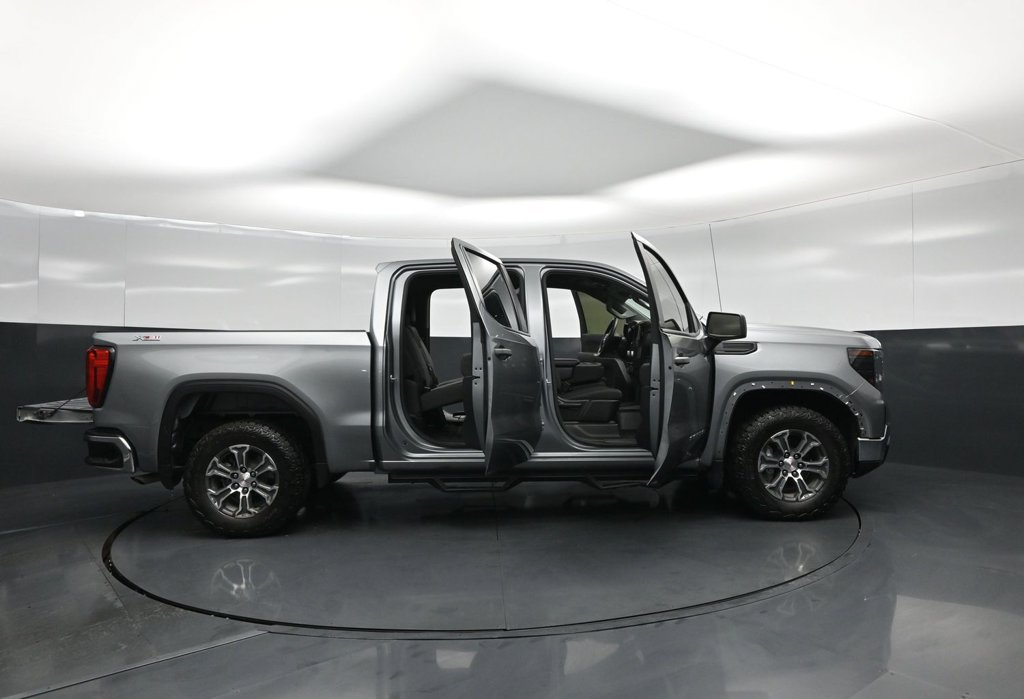 Used 2024 GMC Sierra 1500 Pro w/ Pro Value Package AWD/4WD image 4