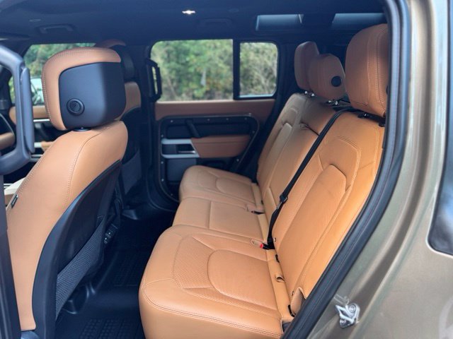 Used 2023 Land Rover Defender 110 S AWD/4WD image 11