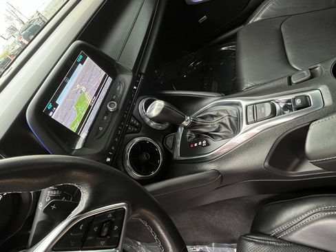 Used 2018 Chevrolet Camaro SS image 15