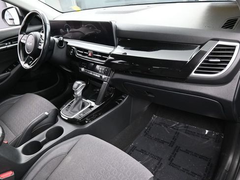 Used 2024 Kia Seltos S FWD image 44