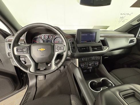 Used 2023 Chevrolet Suburban LS AWD/4WD image 8