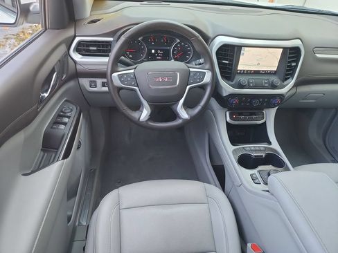 Used 2023 GMC Acadia SLT w/ Preferred Package FWD image 10