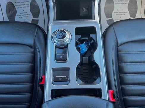 Used 2023 Ford Edge SEL image 37