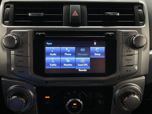 Used 2018 Toyota 4Runner SR5 AWD/4WD image 22