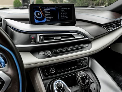 Used 2015 BMW i8 image 26