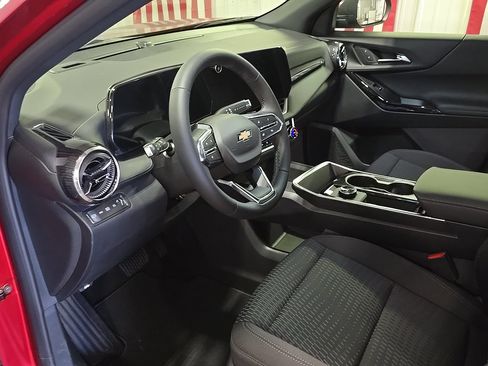 New 2026 Chevrolet Equinox LT image 16