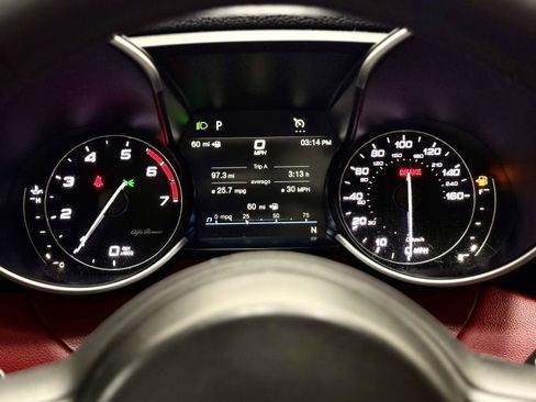 Used 2020 Alfa Romeo Giulia w/ Quick Order Package 22K Sport RWD image 20