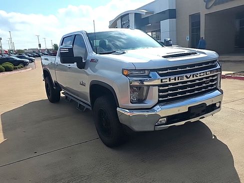 Used 2020 Chevrolet Silverado 3500 LTZ w/ LTZ Texas Edition AWD/4WD image 9