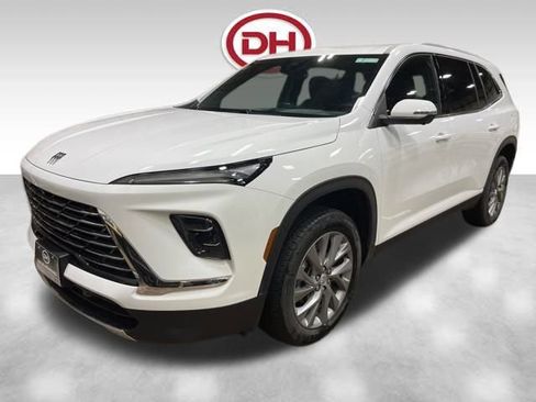 Used 2025 Buick Enclave Preferred image 6