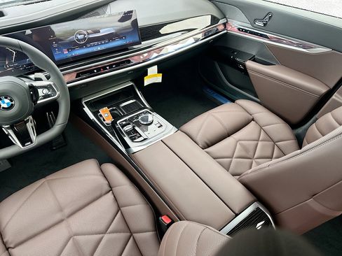 New 2026 BMW 740i 740i image 18