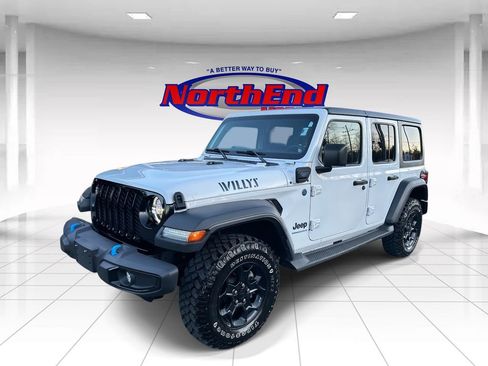 Used 2023 Jeep Wrangler Unlimited w/ Dual Top Group image 7