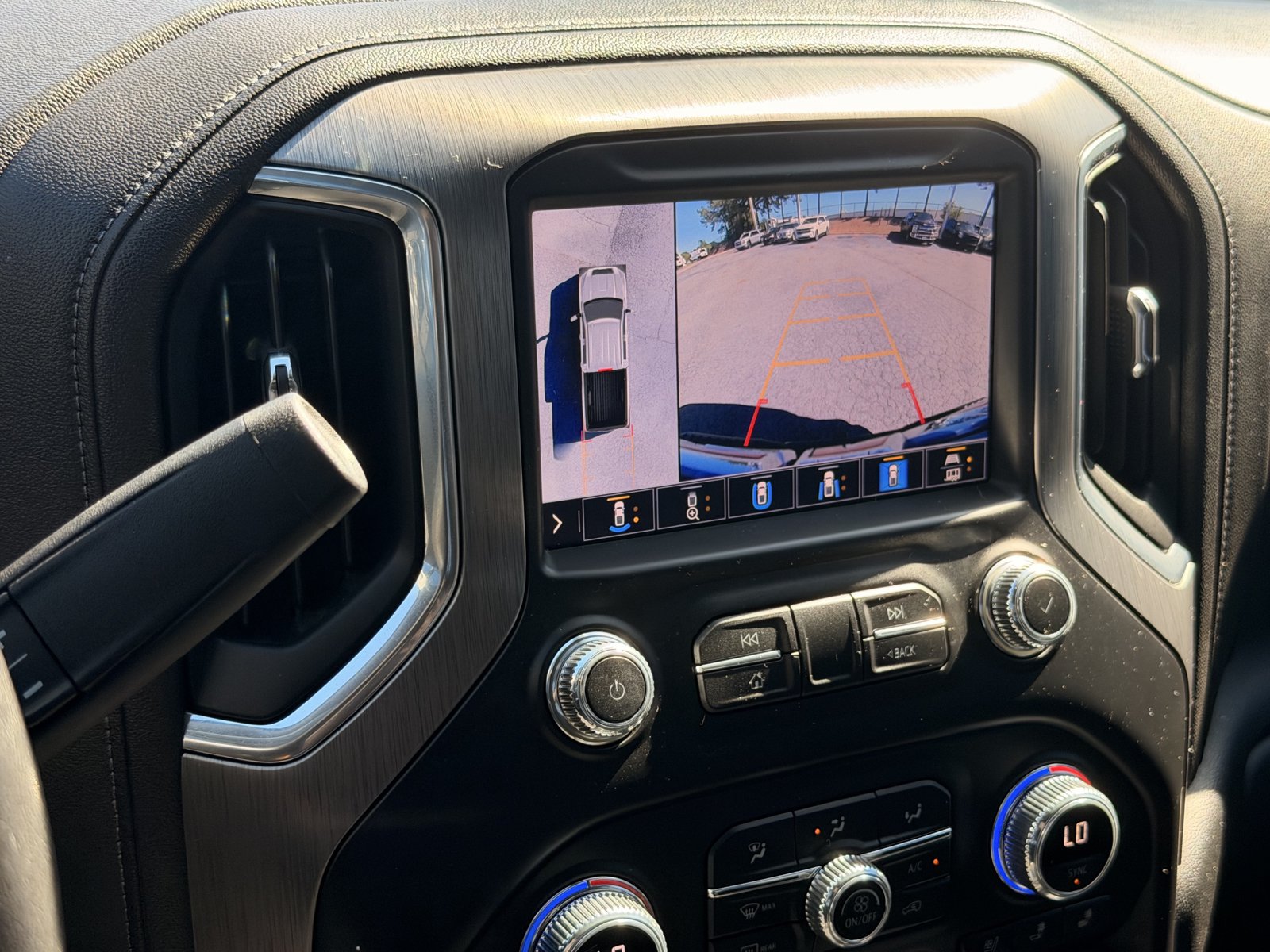 Used 2020 GMC Sierra 2500 Denali w/ Technology Package AWD/4WD image 25