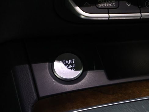 Used 2018 Audi Q5 2.0T Premium image 11