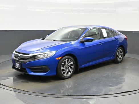 Used 2017 Honda Civic EX image 2