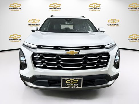 Used 2025 Chevrolet Equinox LT w/ Convenience Package II AWD/4WD image 2
