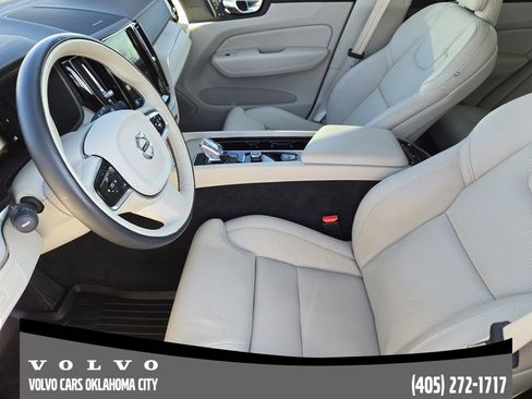 Certified 2023 Volvo XC60 B5 Ultimate w/ Climate Package image 12
