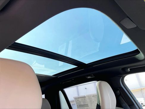 New 2026 Volvo XC90 T8 Plus w/ Protection Package Premier image 30