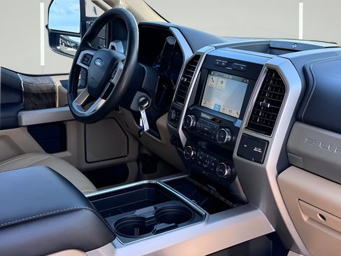Used 2019 Ford F250 Lariat AWD/4WD image 6