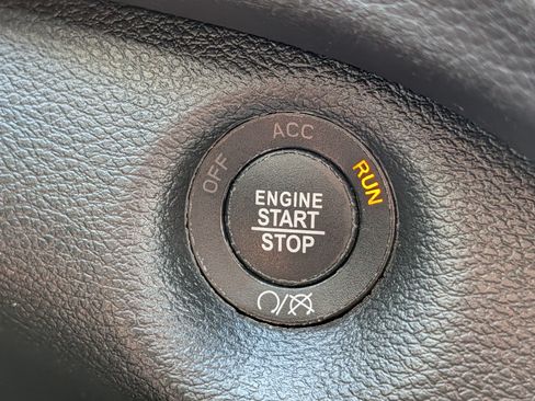 Used 2022 Jeep Cherokee Latitude Lux AWD/4WD image 30