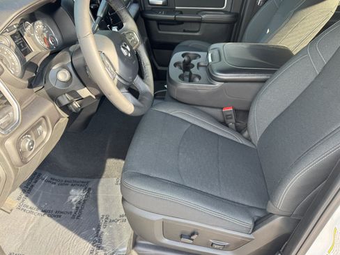 Certified 2025 RAM 2500 Big Horn AWD/4WD image 9